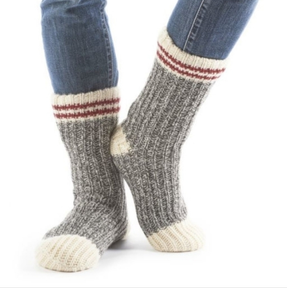 ❤️BUY 5 GET 3 FREE Barnes & Noble Sock Monkey Reading Socks - Picture 3 of 13
